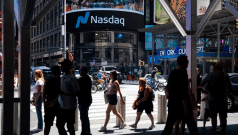 SKN | Nasdaq Composite Opens 2025 Higher as Early Gains Test Market Conviction